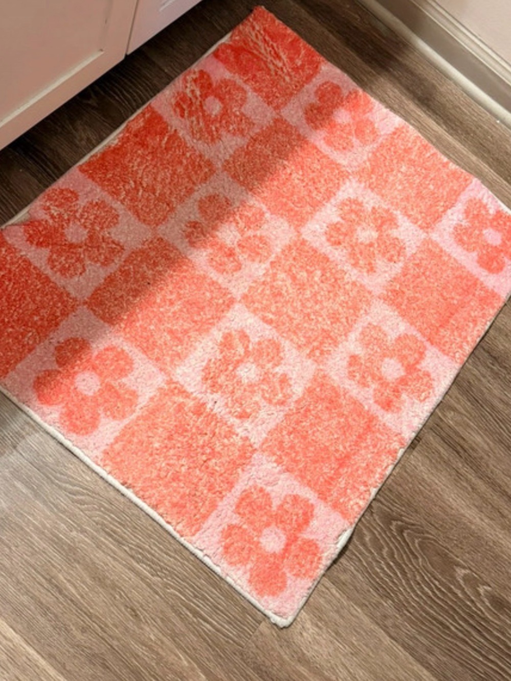 Amazon Coral and Light Pink Floral Check Plush Bath Mat